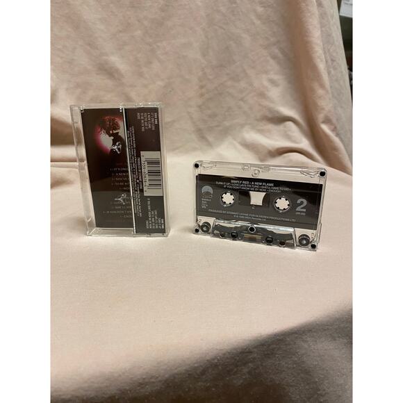 A New Flame by Simply Red Cassette, Feb-1989, Elektra Label Tested - Picture 2 of 2